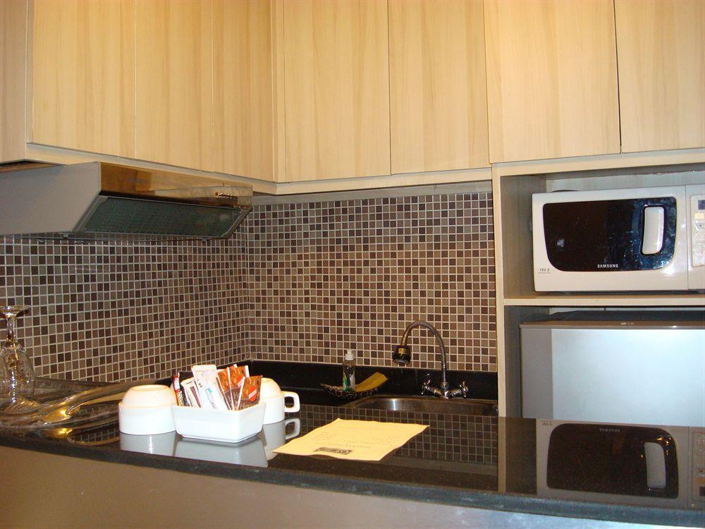 Ap Suite Apartment Kuta Lombok Kültér fotó