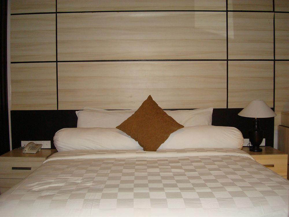 Ap Suite Apartment Kuta Lombok Kültér fotó