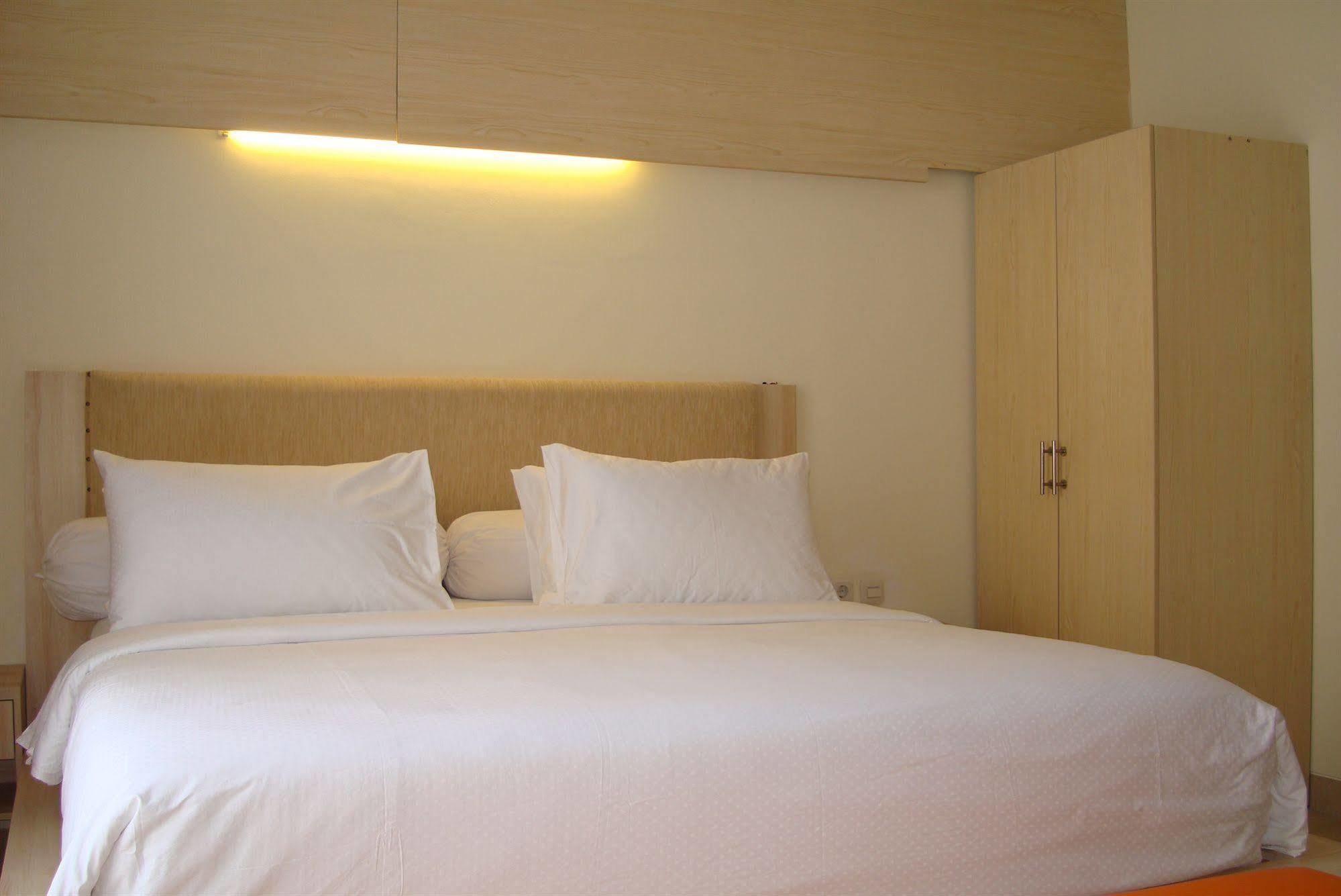 Ap Suite Apartment Kuta Lombok Kültér fotó