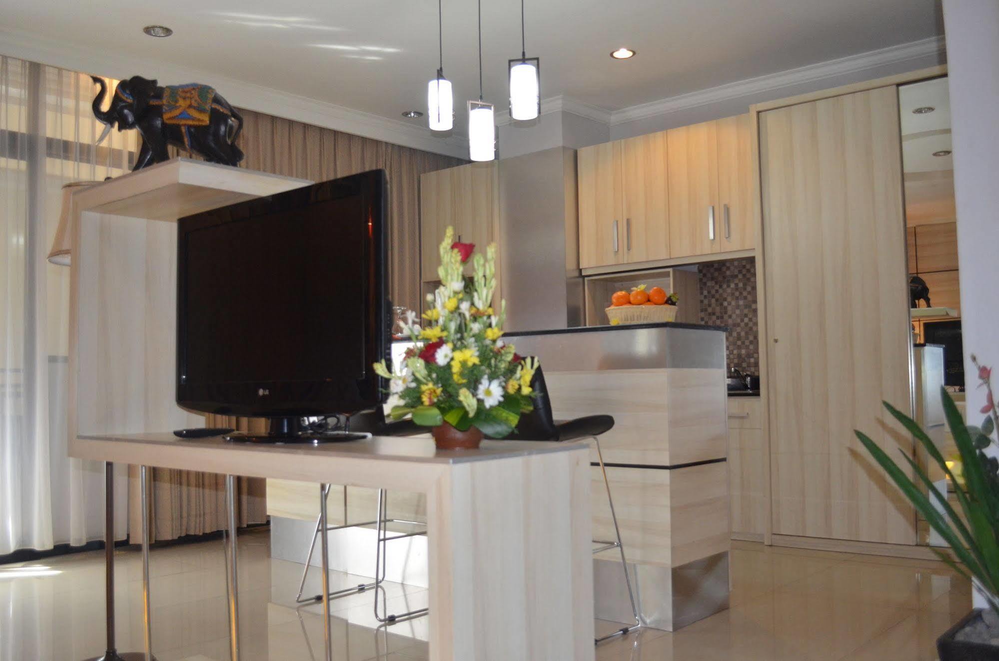 Ap Suite Apartment Kuta Lombok Kültér fotó